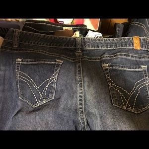 Maurice’s size 24 denim capris.